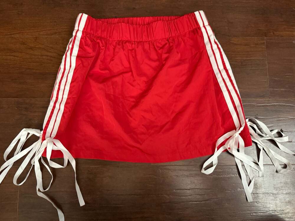 TCEC motion Side Stripe active red skort M